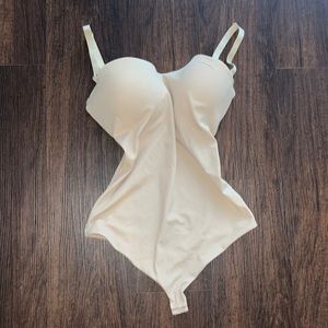 Wolford MAT DE LUXE FORMING THONG BODY -Nude